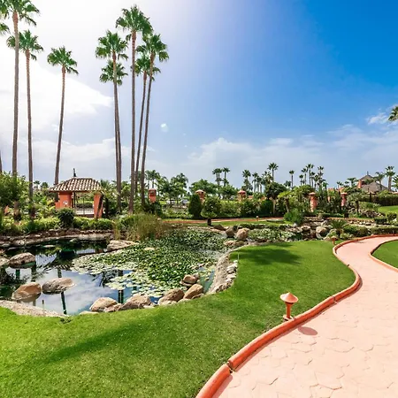 דירה Golden Shore Seafront