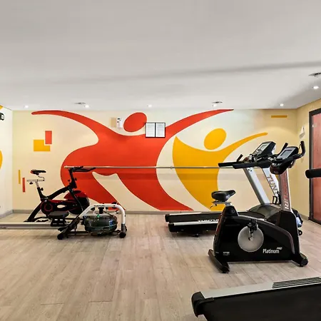 דירה Golden Shore Seafront