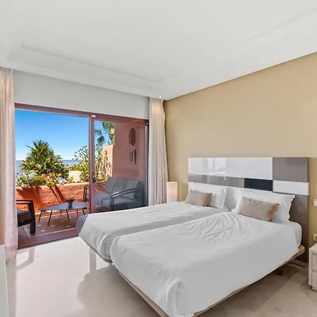 דירה Golden Shore Seafront *