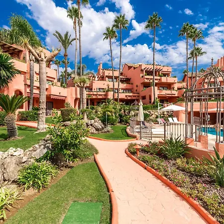 Golden Shore Seafront Estepona