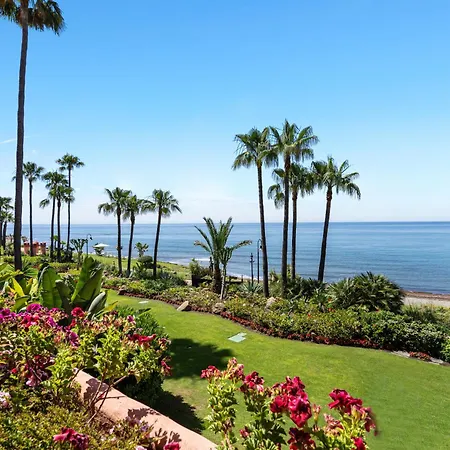 Golden Shore Seafront Daire Estepona